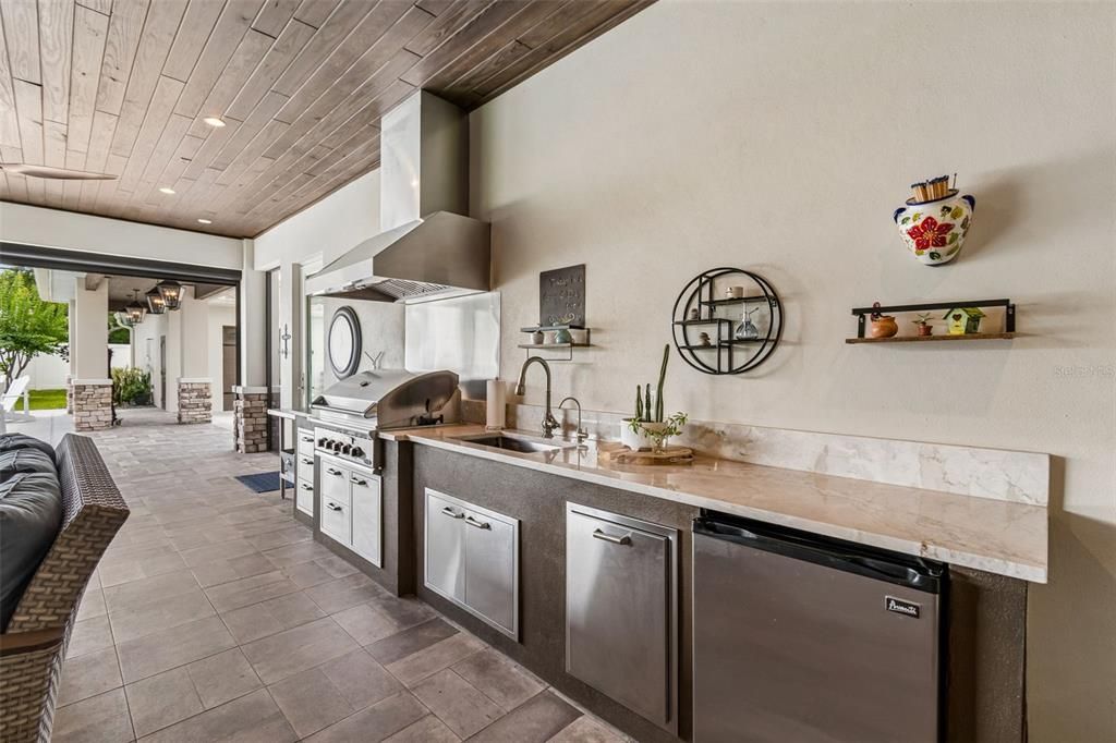 For Sale: $1,995,000 (4 beds, 3 baths, 3696 Square Feet)