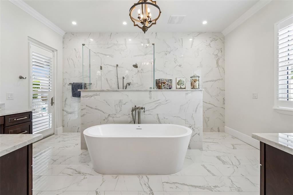 For Sale: $1,995,000 (4 beds, 3 baths, 3696 Square Feet)