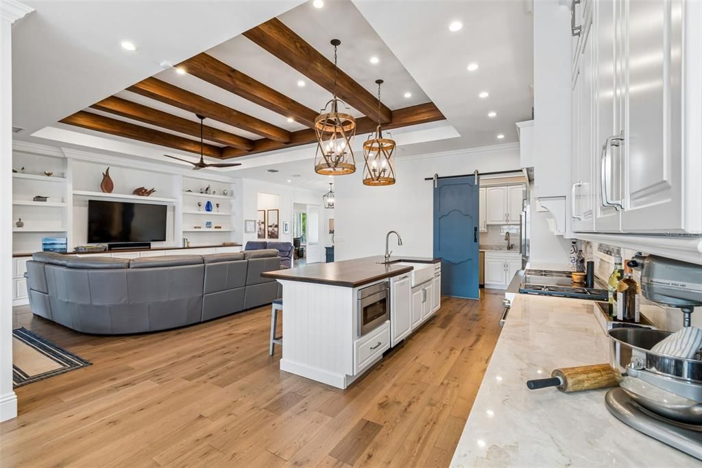 For Sale: $1,995,000 (4 beds, 3 baths, 3696 Square Feet)