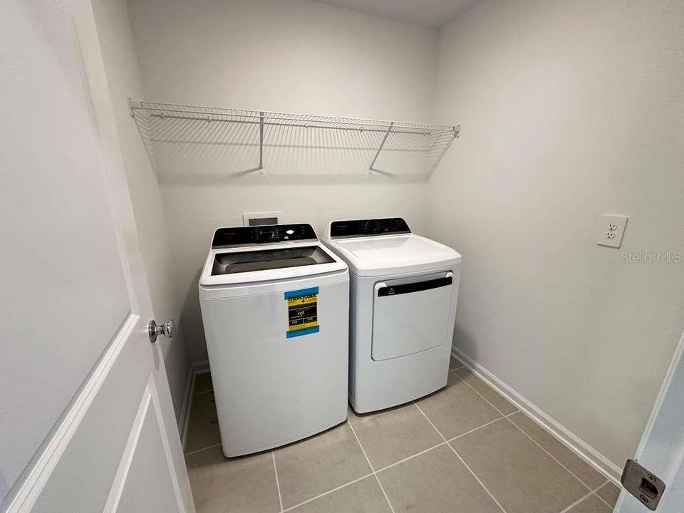 For Rent: $2,190 (4 beds, 2 baths, 1880 Square Feet)