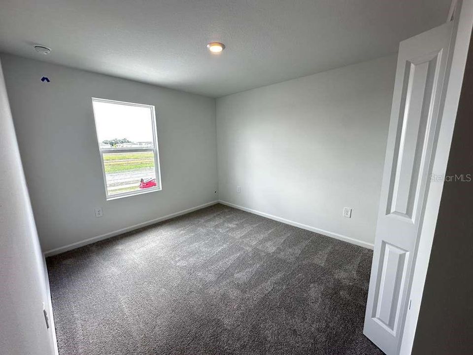 For Rent: $2,190 (4 beds, 2 baths, 1880 Square Feet)