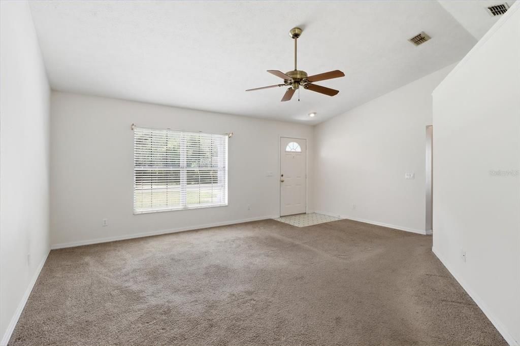 For Sale: $235,000 (3 beds, 2 baths, 1336 Square Feet)