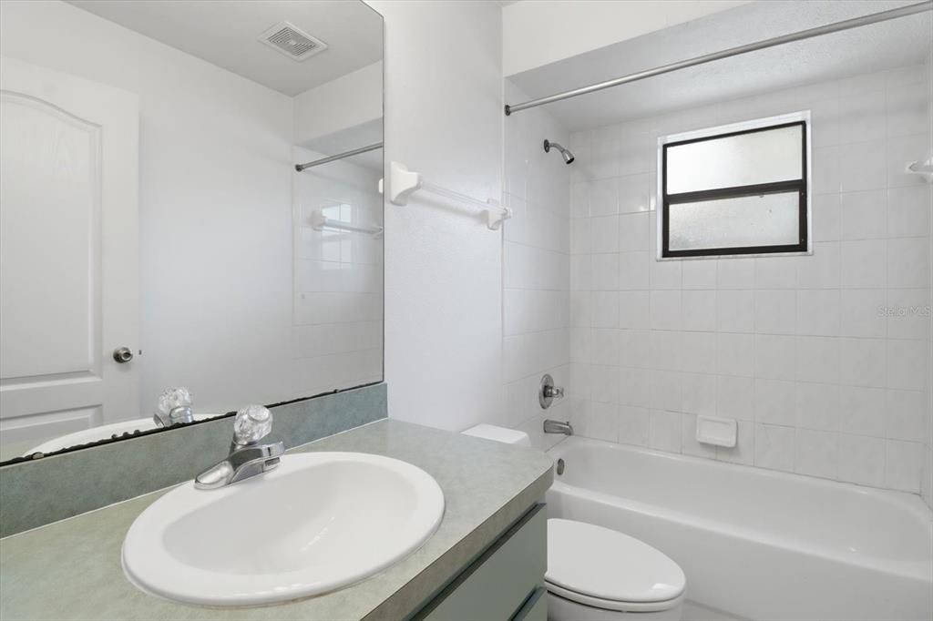 For Sale: $235,000 (3 beds, 2 baths, 1336 Square Feet)
