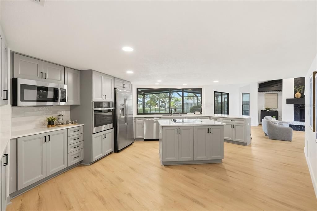 For Sale: $874,999 (4 beds, 2 baths, 2594 Square Feet)