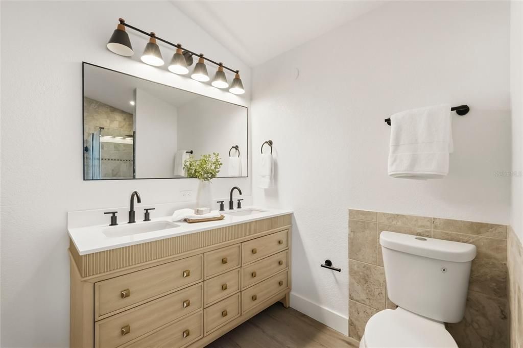 For Sale: $874,999 (4 beds, 2 baths, 2594 Square Feet)