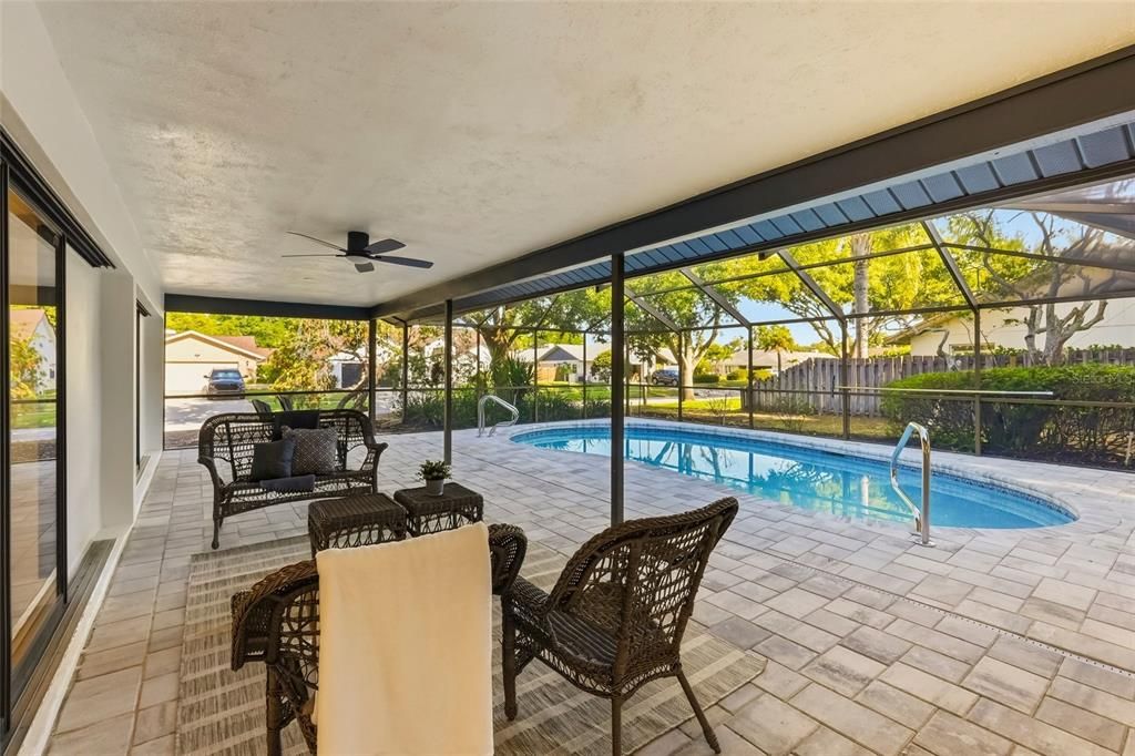 For Sale: $874,999 (4 beds, 2 baths, 2594 Square Feet)