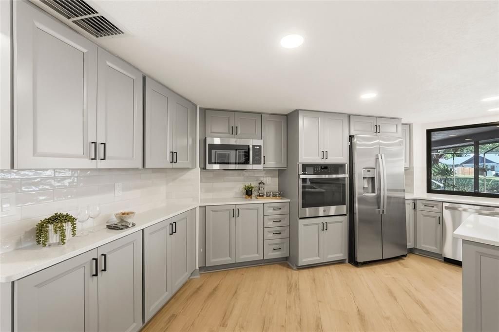 For Sale: $874,999 (4 beds, 2 baths, 2594 Square Feet)