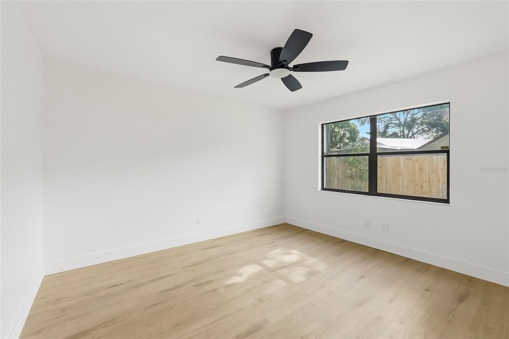 For Sale: $874,999 (4 beds, 2 baths, 2594 Square Feet)