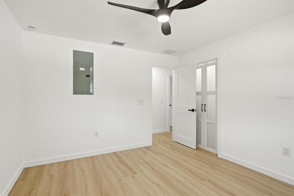 For Sale: $629,000 (4 beds, 3 baths, 1869 Square Feet)
