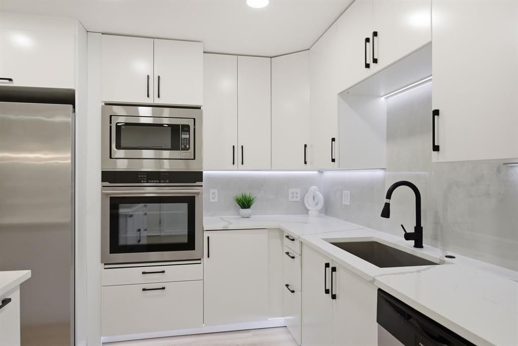 For Sale: $629,000 (4 beds, 3 baths, 1869 Square Feet)