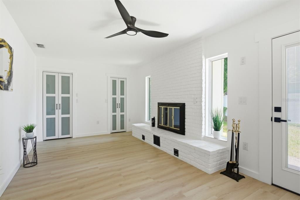 For Sale: $629,000 (4 beds, 3 baths, 1869 Square Feet)