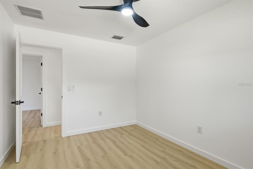 For Sale: $629,000 (4 beds, 3 baths, 1869 Square Feet)