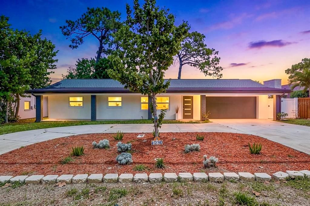 For Sale: $629,000 (4 beds, 3 baths, 1869 Square Feet)