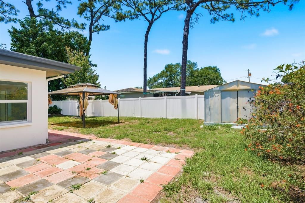 For Sale: $629,000 (4 beds, 3 baths, 1869 Square Feet)