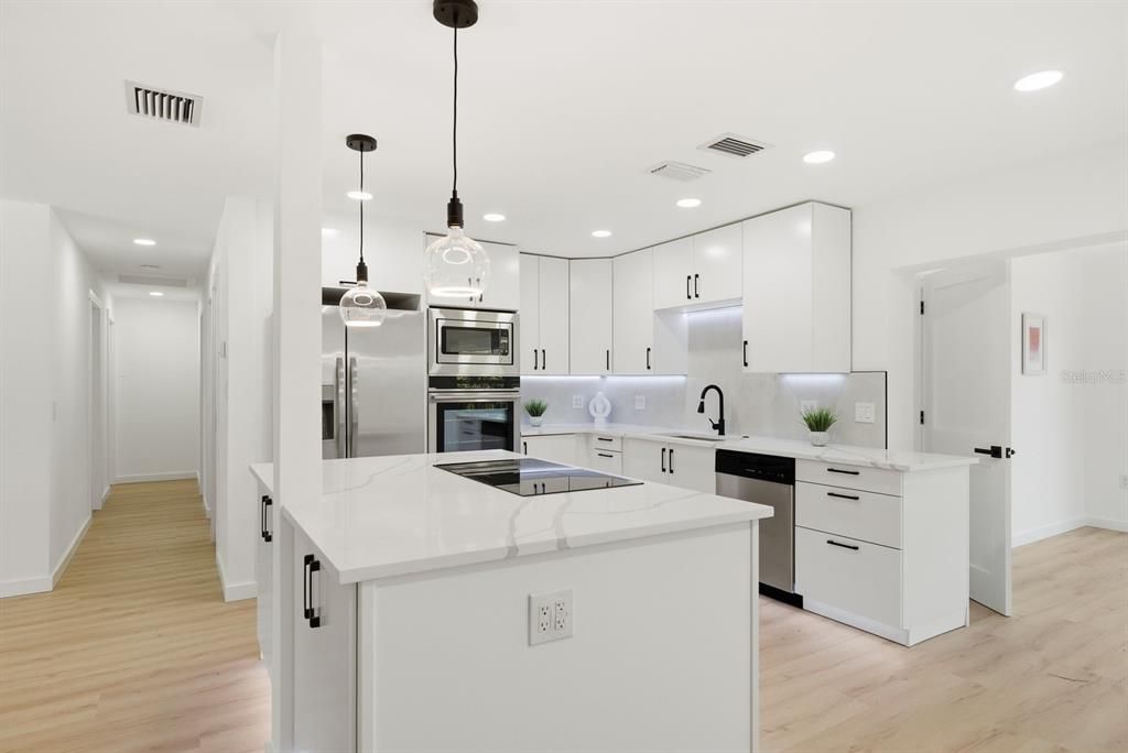For Sale: $629,000 (4 beds, 3 baths, 1869 Square Feet)