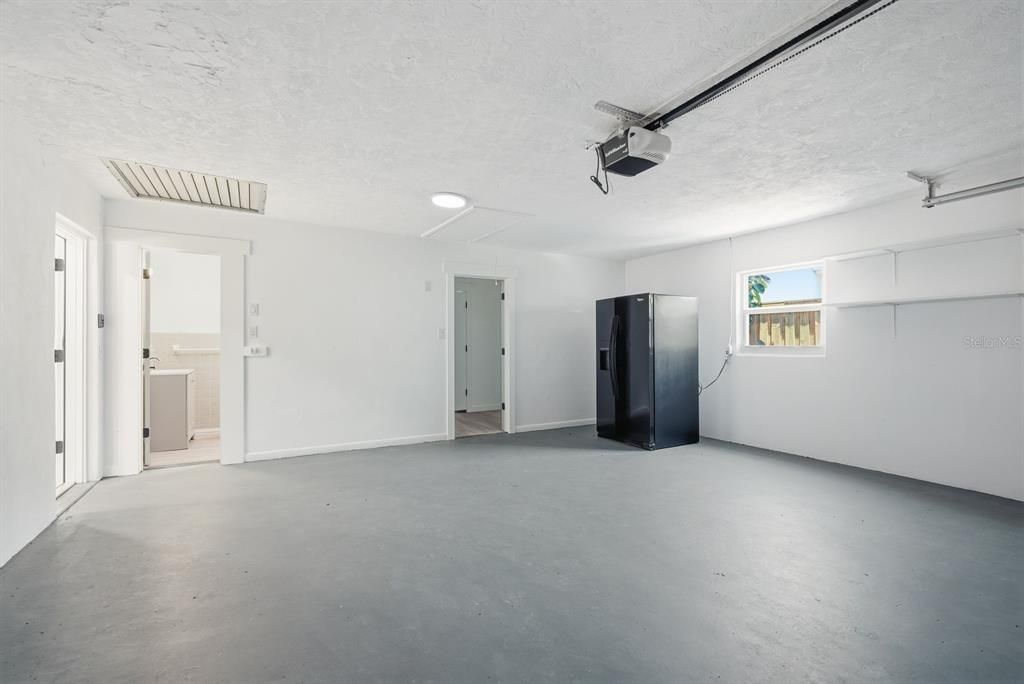 For Sale: $629,000 (4 beds, 3 baths, 1869 Square Feet)