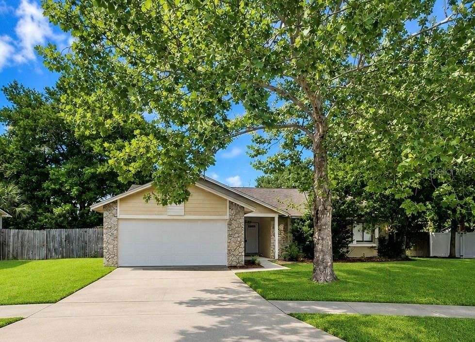 For Rent: $2,300 (3 beds, 2 baths, 1462 Square Feet)