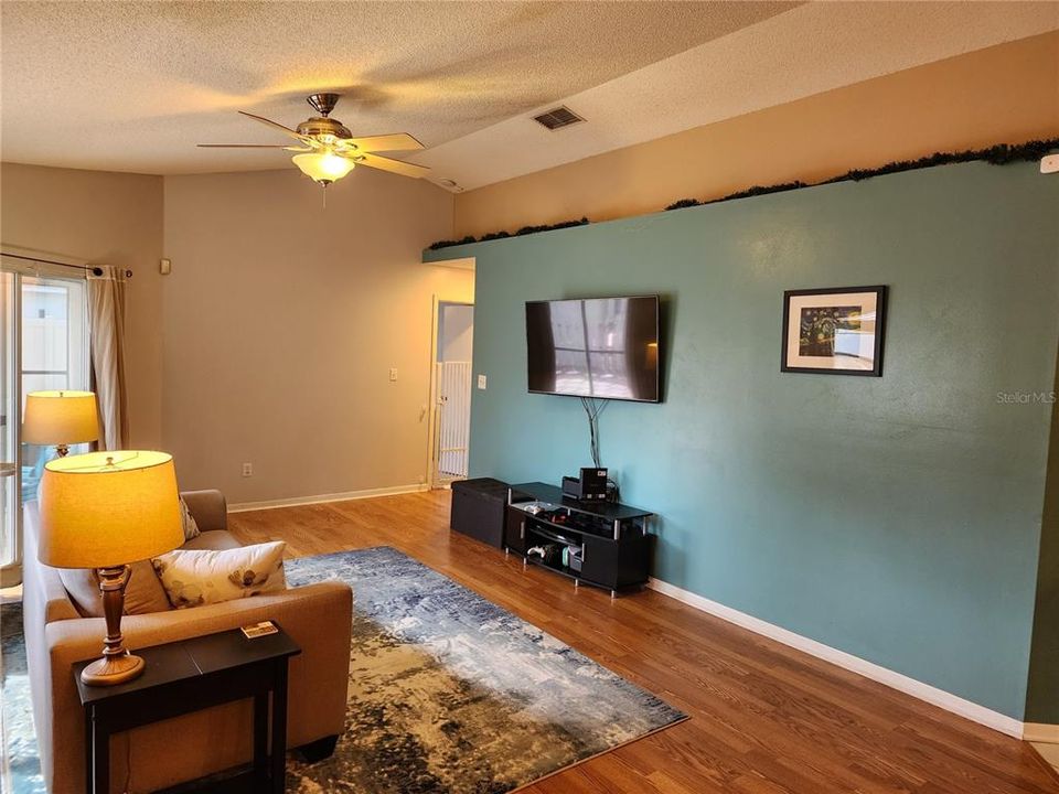 En Venta: $310,000 (2 camas, 2 baños, 1182 Pies cuadrados)