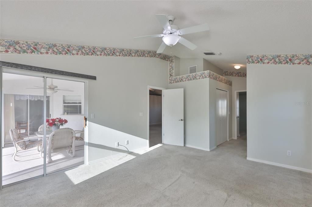 Active With Contract: $295,000 (3 beds, 2 baths, 1558 Square Feet)