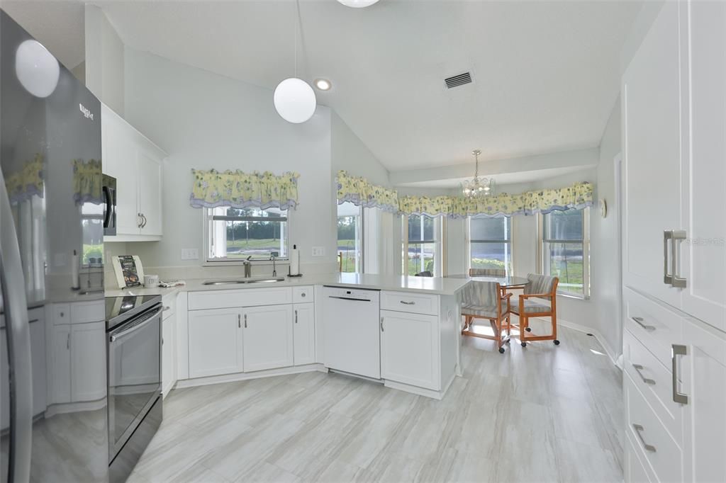 Active With Contract: $295,000 (3 beds, 2 baths, 1558 Square Feet)
