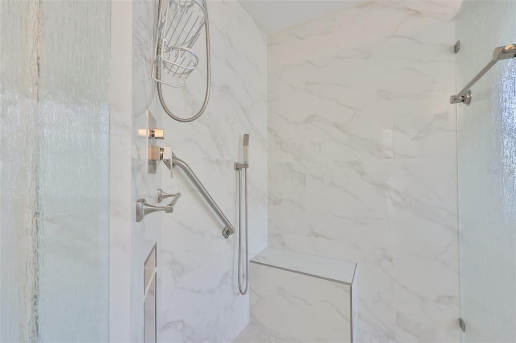 Active With Contract: $295,000 (3 beds, 2 baths, 1558 Square Feet)