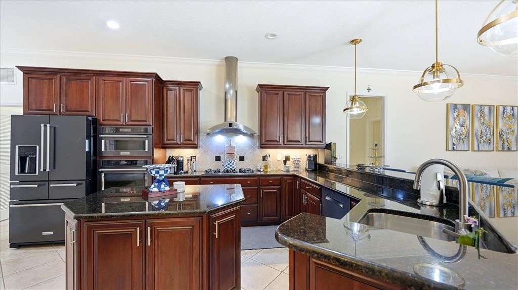 For Sale: $1,235,000 (5 beds, 4 baths, 3672 Square Feet)