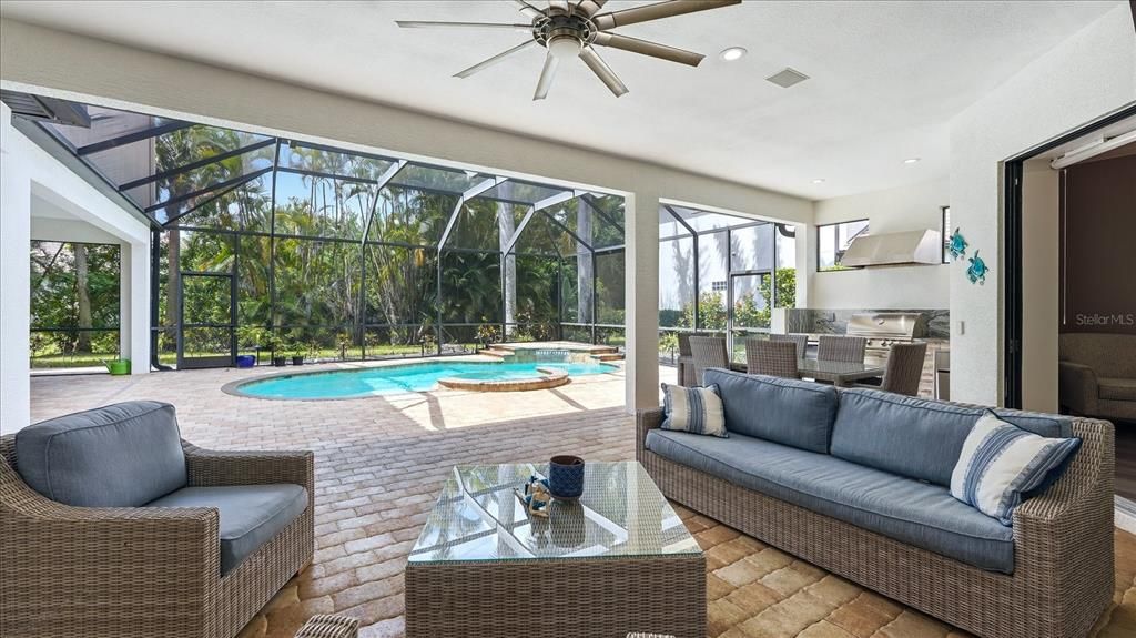For Sale: $1,235,000 (5 beds, 4 baths, 3672 Square Feet)