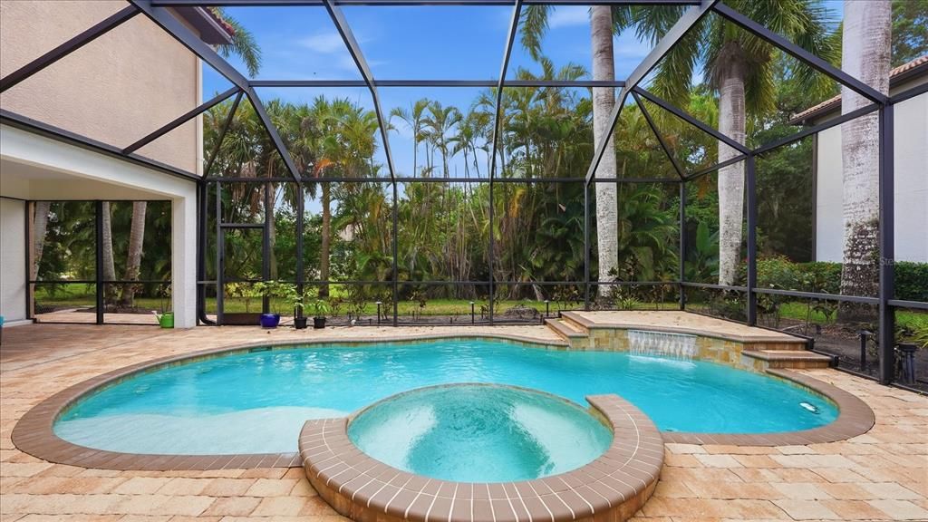 For Sale: $1,235,000 (5 beds, 4 baths, 3672 Square Feet)