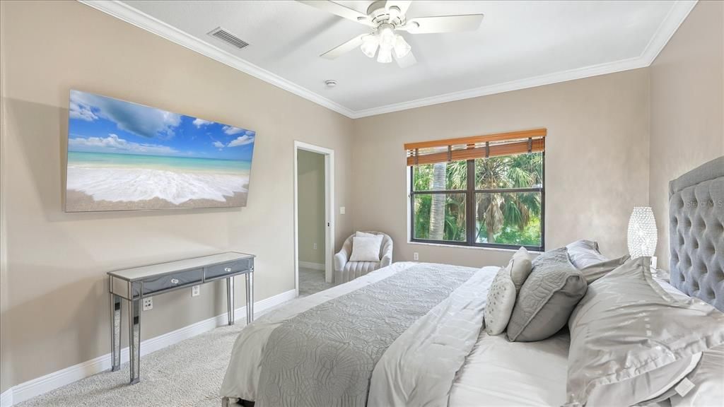 For Sale: $1,235,000 (5 beds, 4 baths, 3672 Square Feet)