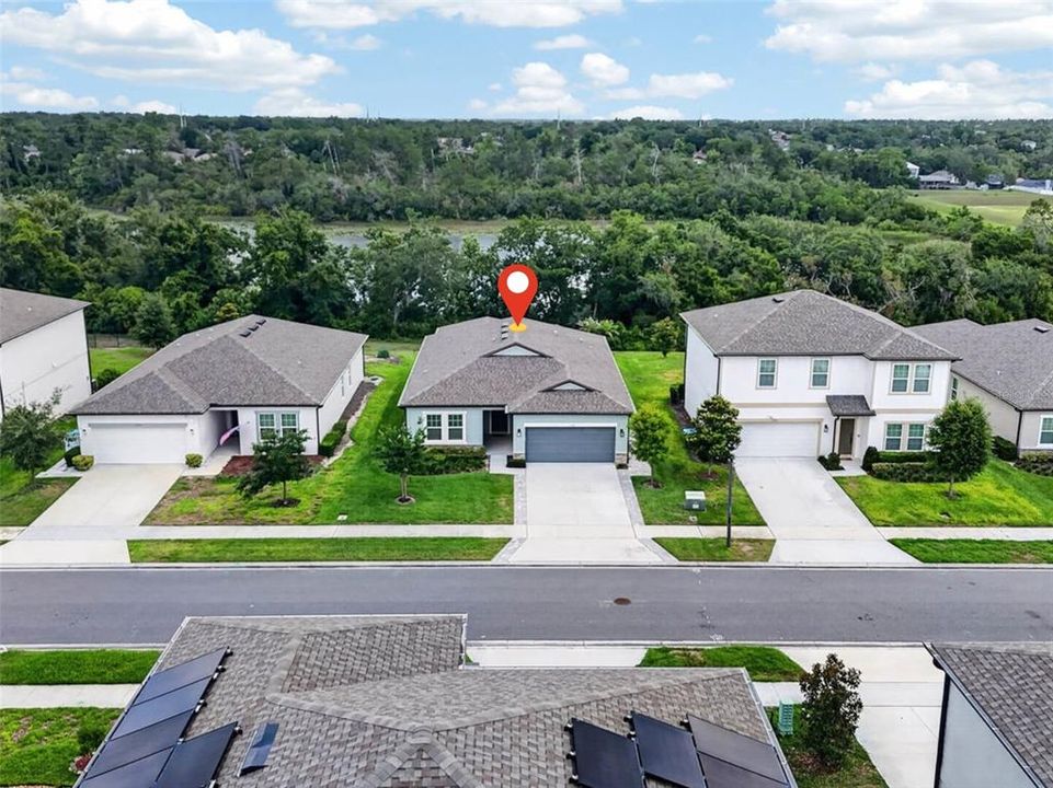 For Sale: $425,000 (4 beds, 2 baths, 1890 Square Feet)