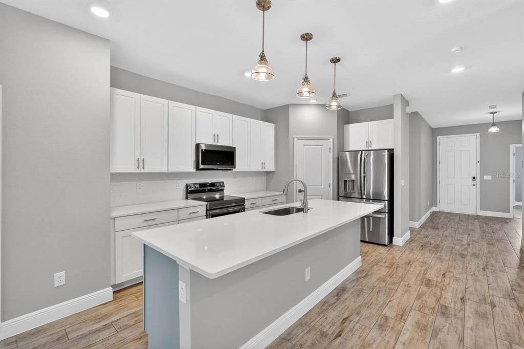 For Sale: $425,000 (4 beds, 2 baths, 1890 Square Feet)