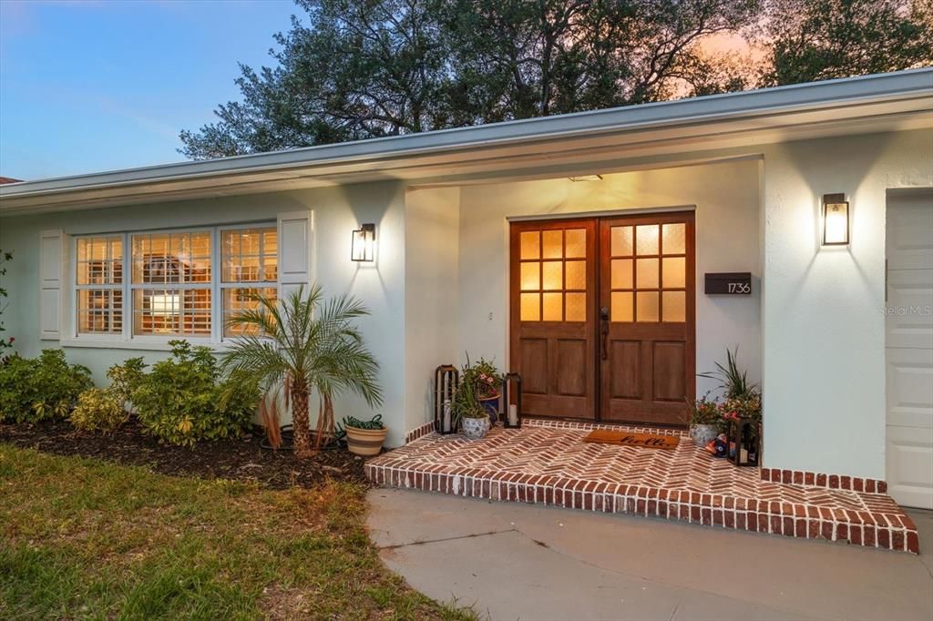 En Venta: $989,000 (3 camas, 2 baños, 2175 Pies cuadrados)