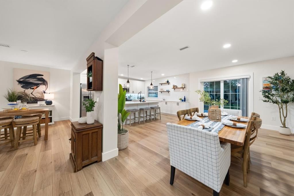 En Venta: $989,000 (3 camas, 2 baños, 2175 Pies cuadrados)