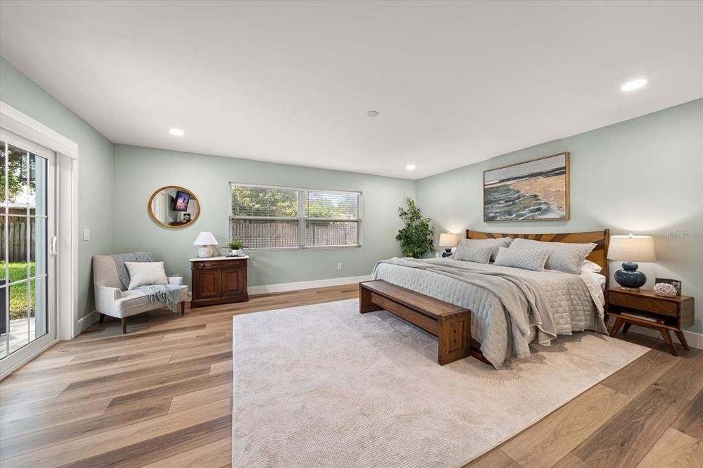 En Venta: $989,000 (3 camas, 2 baños, 2175 Pies cuadrados)