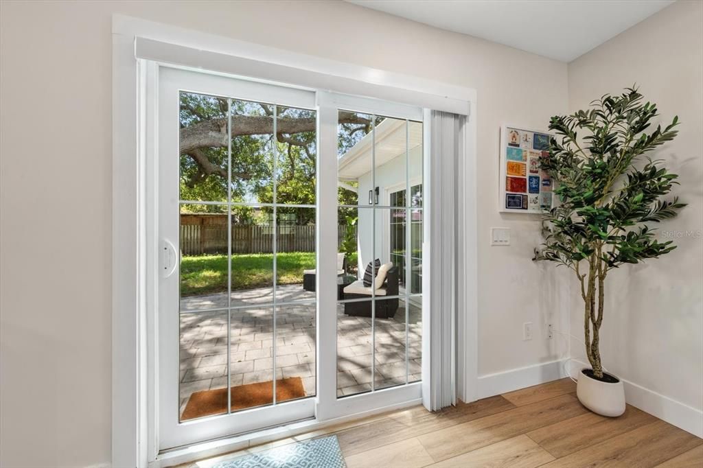 En Venta: $989,000 (3 camas, 2 baños, 2175 Pies cuadrados)