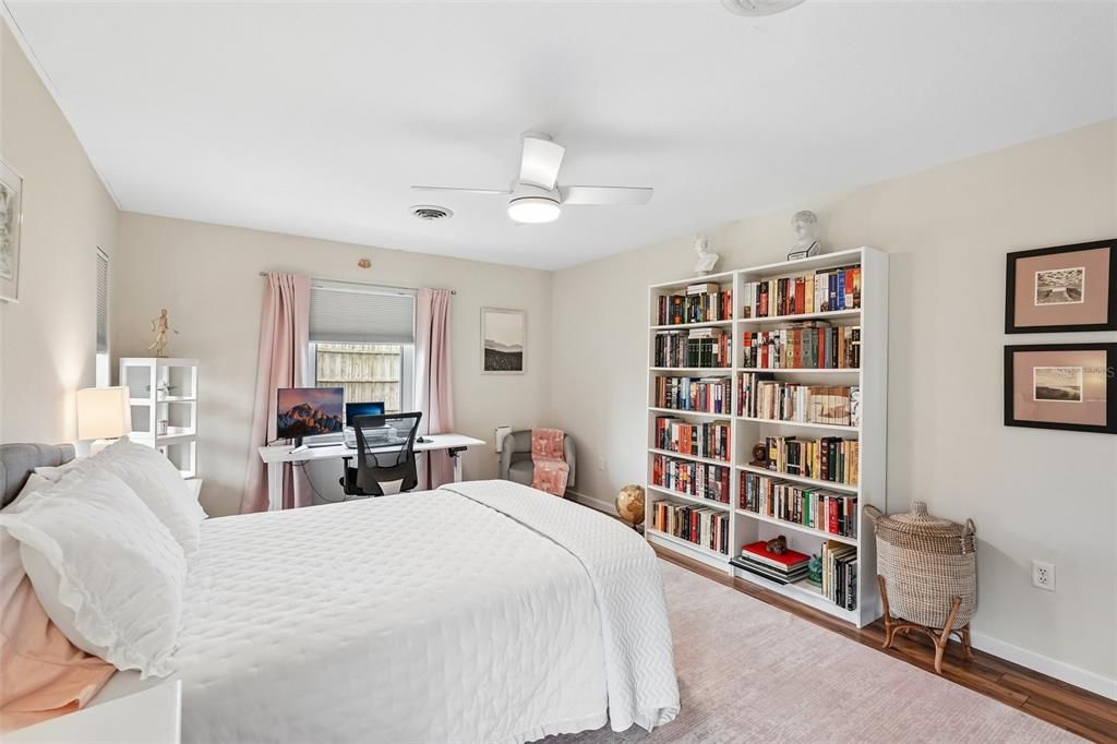 En Venta: $645,000 (2 camas, 2 baños, 2258 Pies cuadrados)