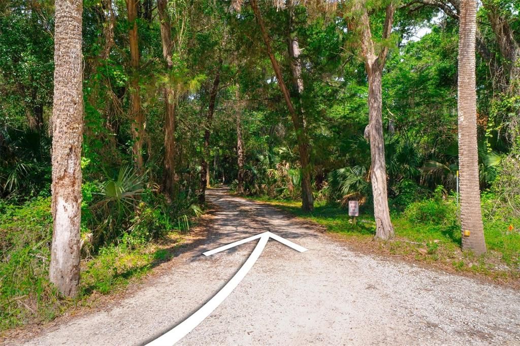 待售: $389,000 (1.41 acres)