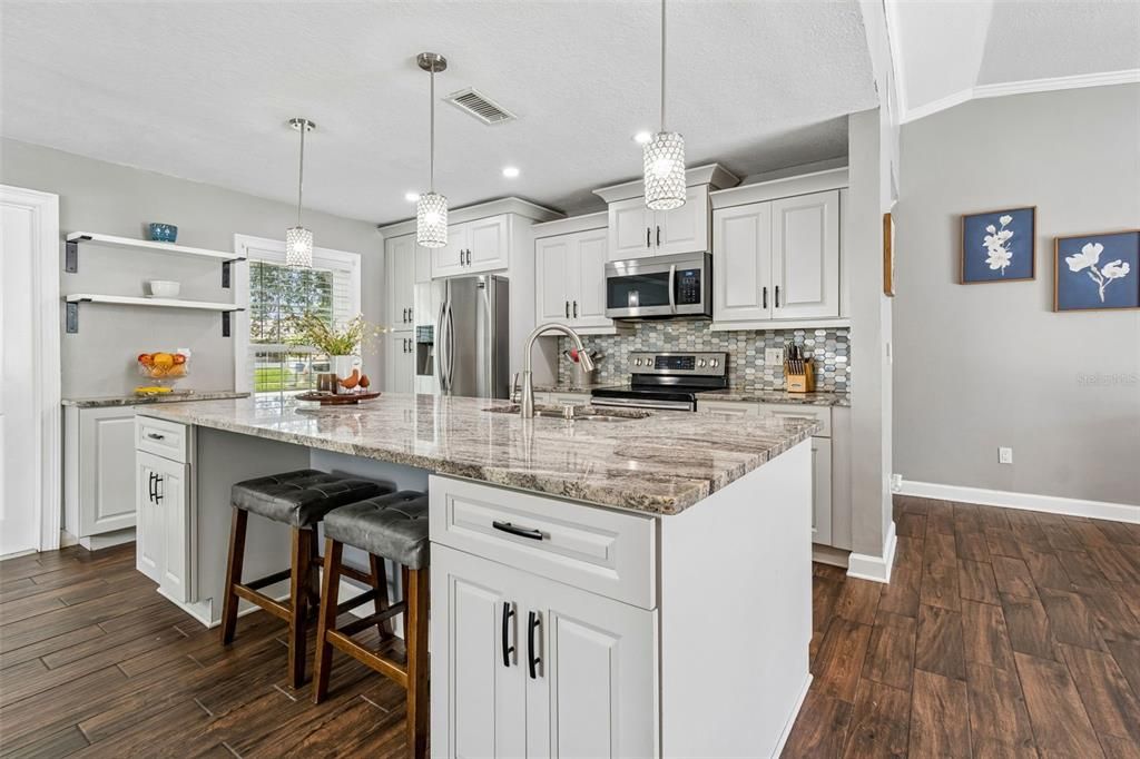 For Sale: $489,000 (3 beds, 2 baths, 1328 Square Feet)