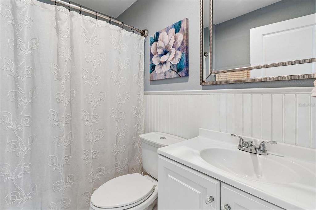 For Sale: $489,000 (3 beds, 2 baths, 1328 Square Feet)
