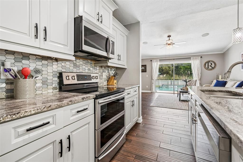 For Sale: $489,000 (3 beds, 2 baths, 1328 Square Feet)