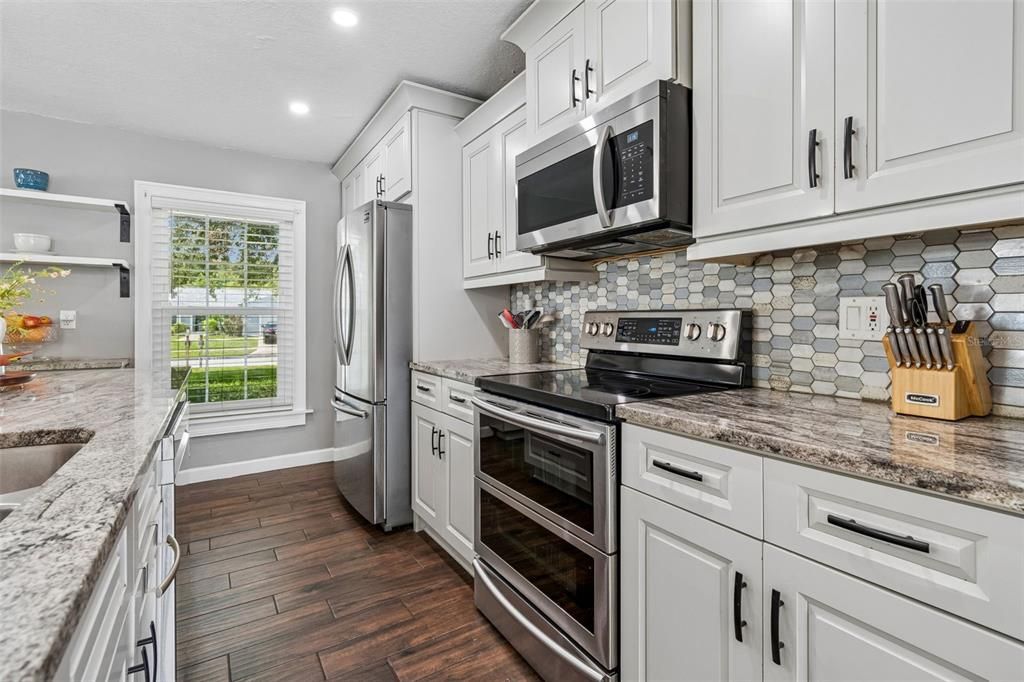 For Sale: $489,000 (3 beds, 2 baths, 1328 Square Feet)