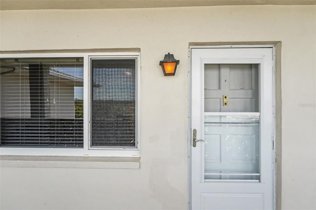 For Sale: $99,900 (1 beds, 1 baths, 659 Square Feet)