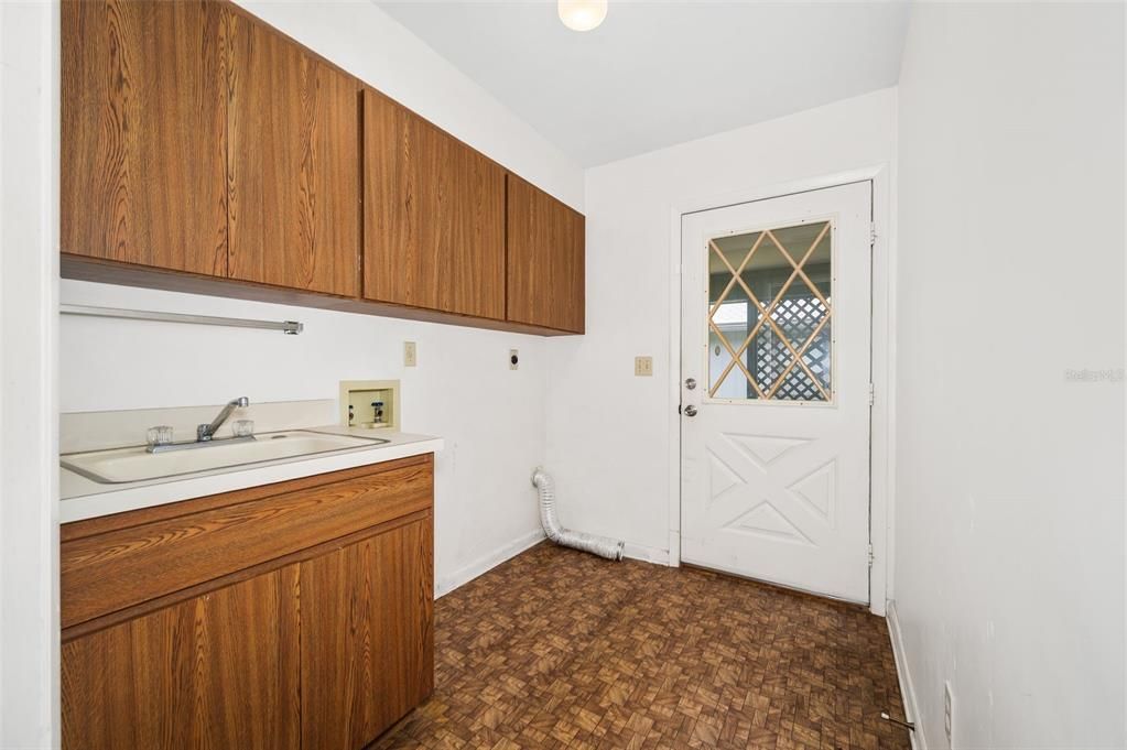 For Sale: $215,000 (2 beds, 2 baths, 1152 Square Feet)