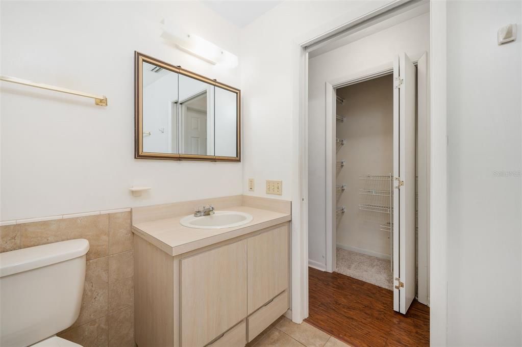 For Sale: $215,000 (2 beds, 2 baths, 1152 Square Feet)