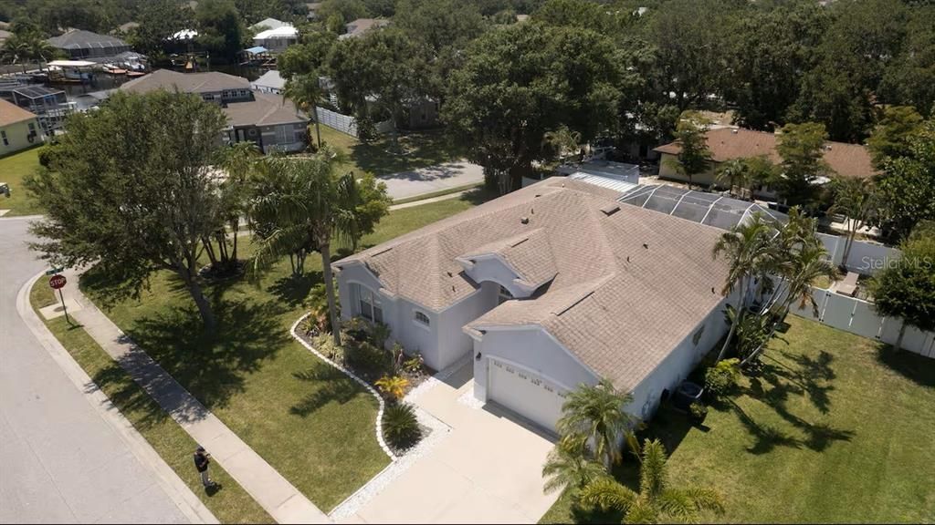 For Rent: $3,800 (3 beds, 2 baths, 1985 Square Feet)