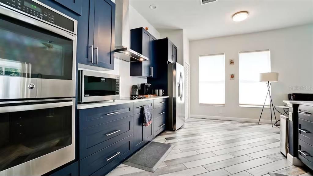 For Rent: $3,800 (3 beds, 2 baths, 1985 Square Feet)