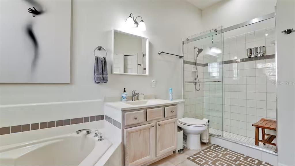 For Rent: $3,800 (3 beds, 2 baths, 1985 Square Feet)