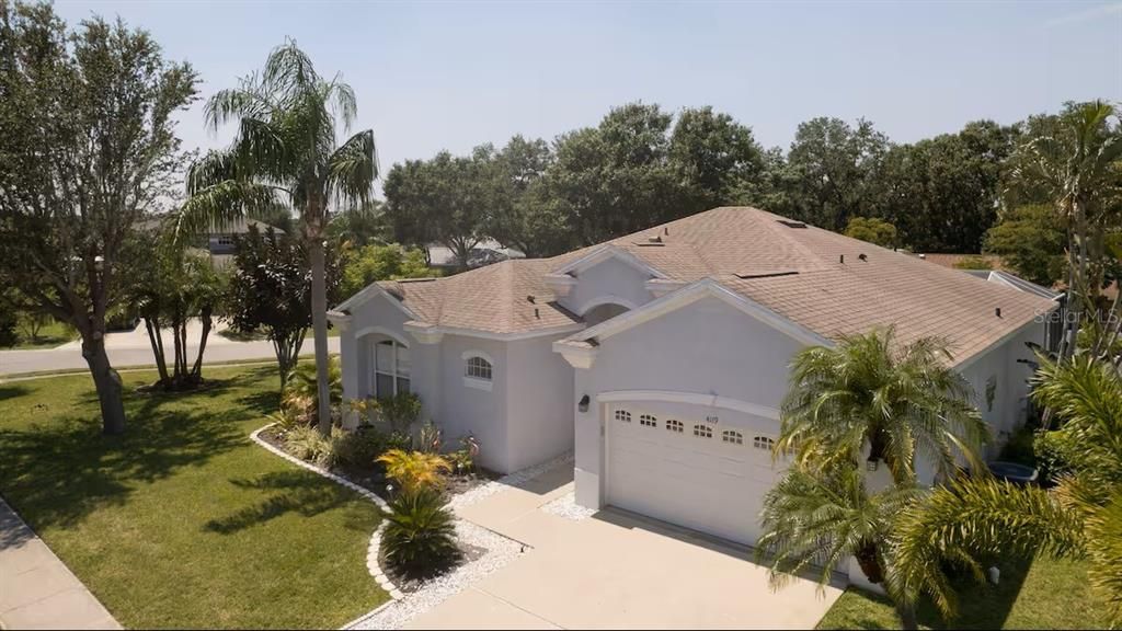 For Rent: $3,800 (3 beds, 2 baths, 1985 Square Feet)