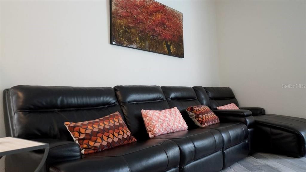 For Rent: $3,800 (3 beds, 2 baths, 1985 Square Feet)