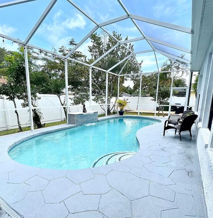 For Rent: $3,800 (3 beds, 2 baths, 1985 Square Feet)